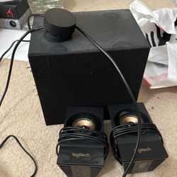Logitech Z533 Speaker With Subwoofer