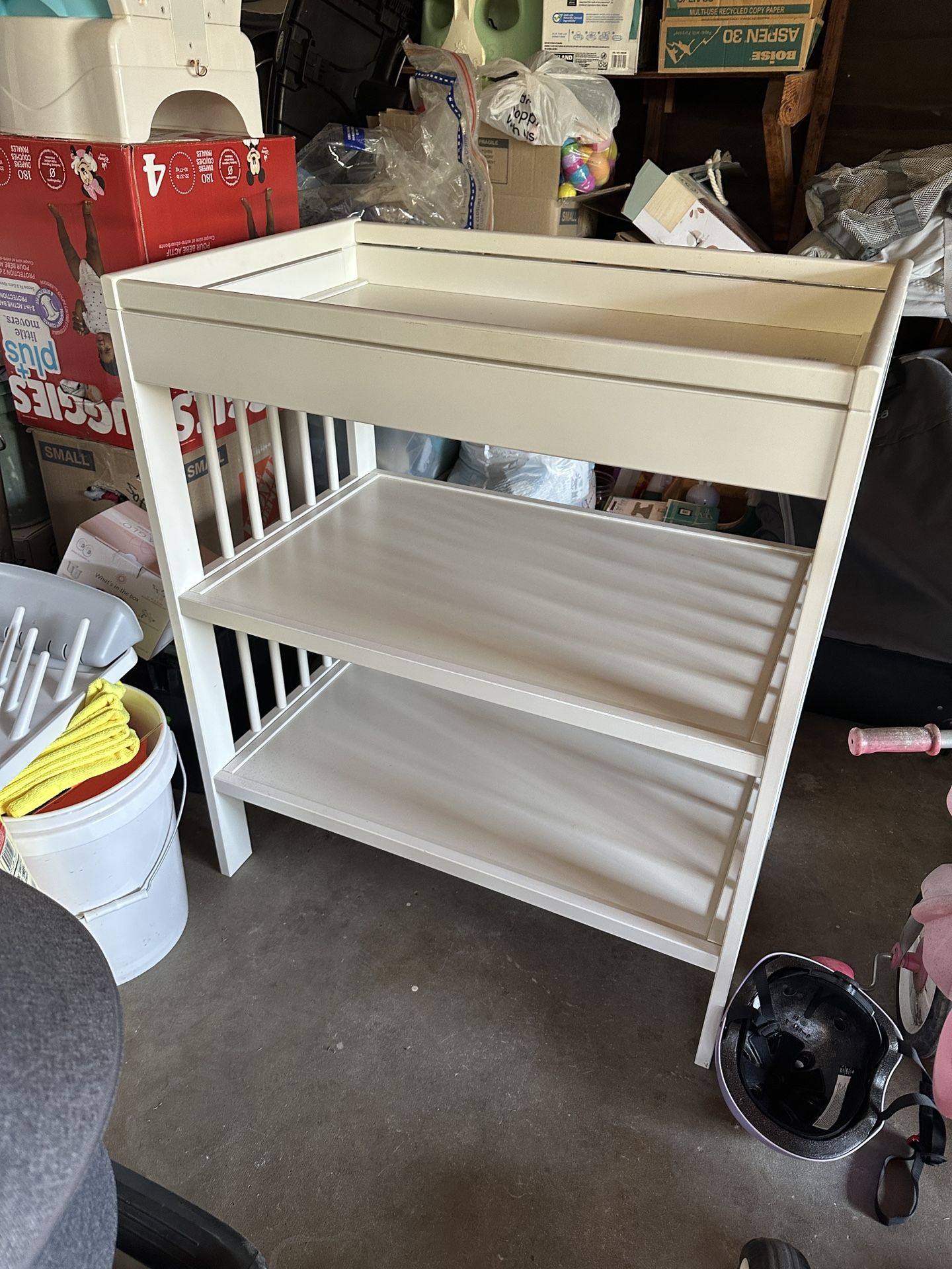 Great Shape Changing Table