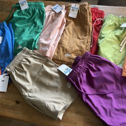Standard Fit Above The Knee Length (Nike)