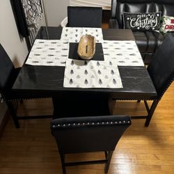 Kitchen table