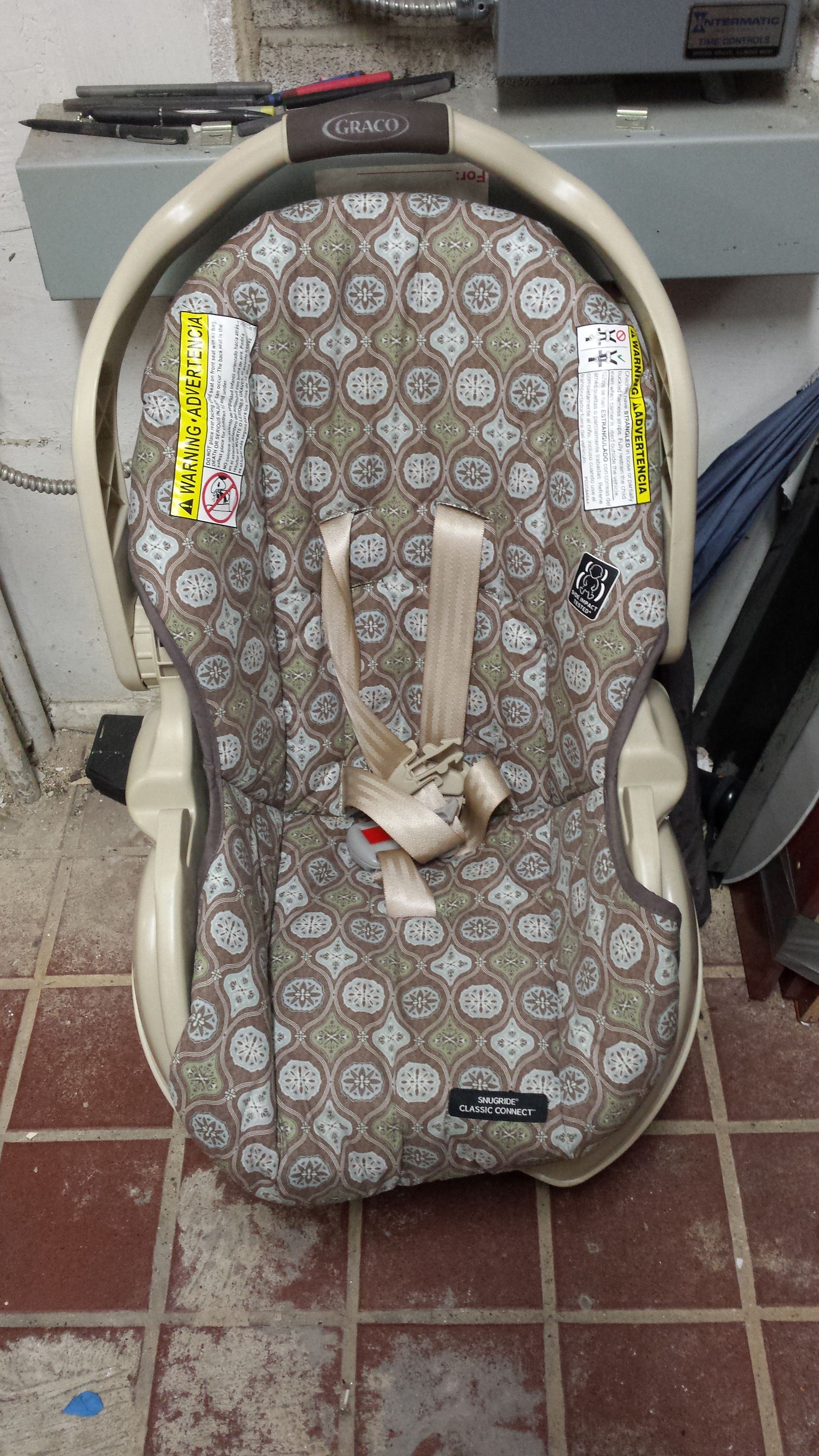 Infant car seat