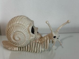 Snail Skull Halloween Decor