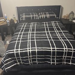Queen bed with mattresses
