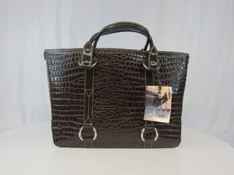 NWT Croco Embossed Ultimate Essentials Tote The Essential Tote Set- 5 PC