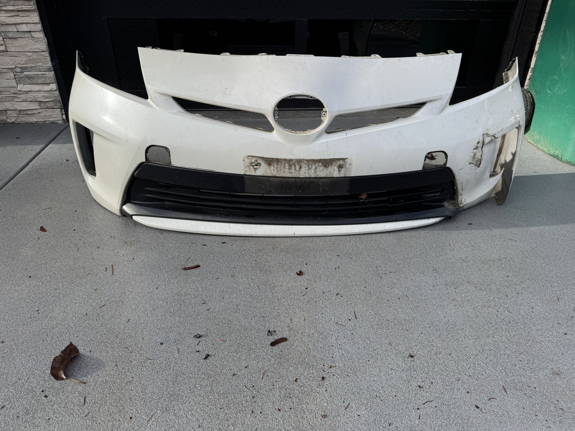 Free Toyota Prius 2012 - 2016 Bumper