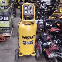 DEWALT CORDED COMPRESSOR 26 Gallon 