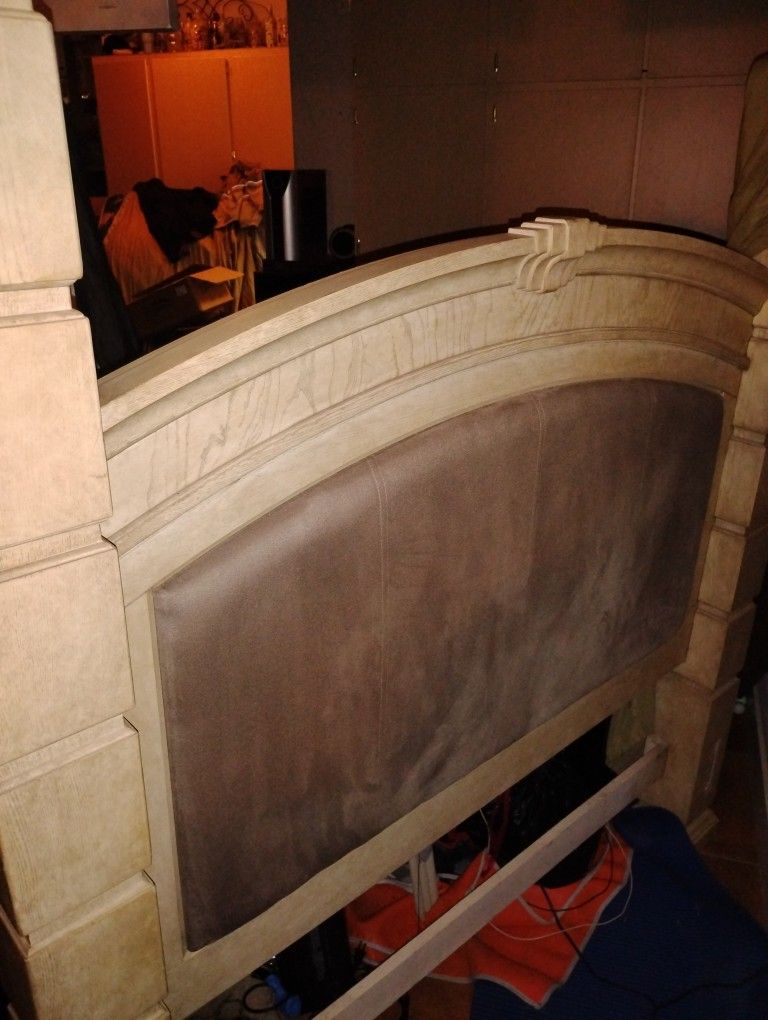 Queen Size Solid Wood Bed Frame