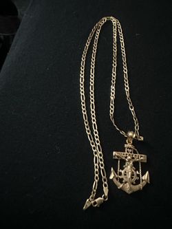 Gold chain and pendant
