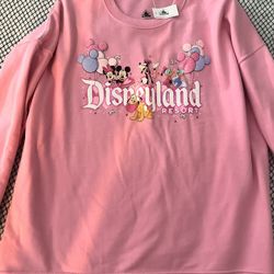 Disneyland Valentines Pull Over 