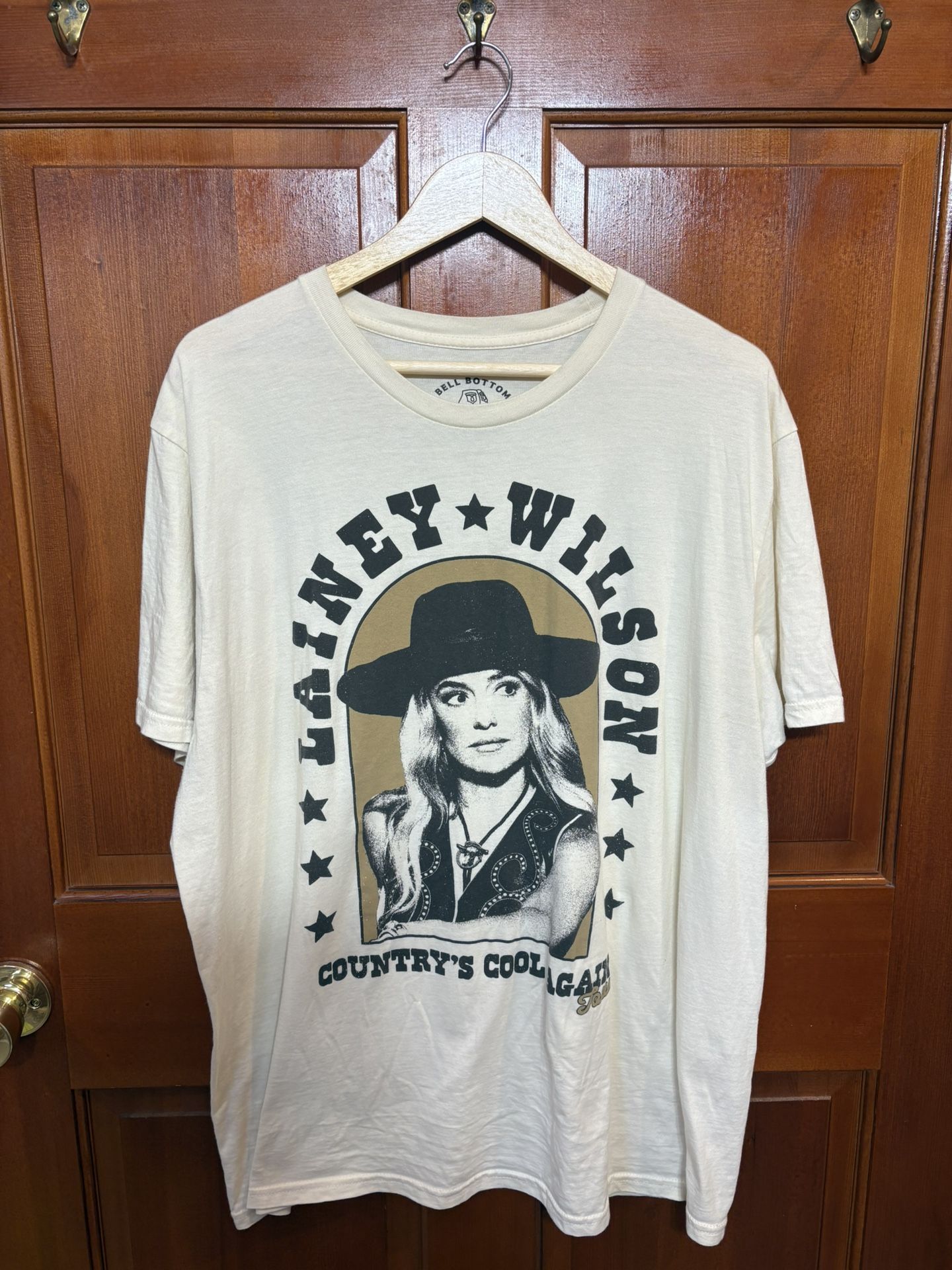 Lainey Wilson “Country’s Cool Again” Tour T-Shirt – Size XL