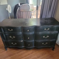 Vintage 9 Drawer Dresser - Black
