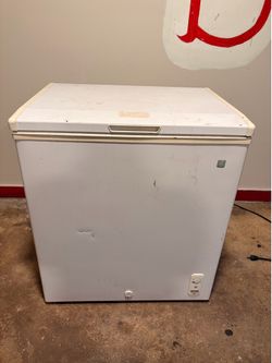 GE Chest Freezer