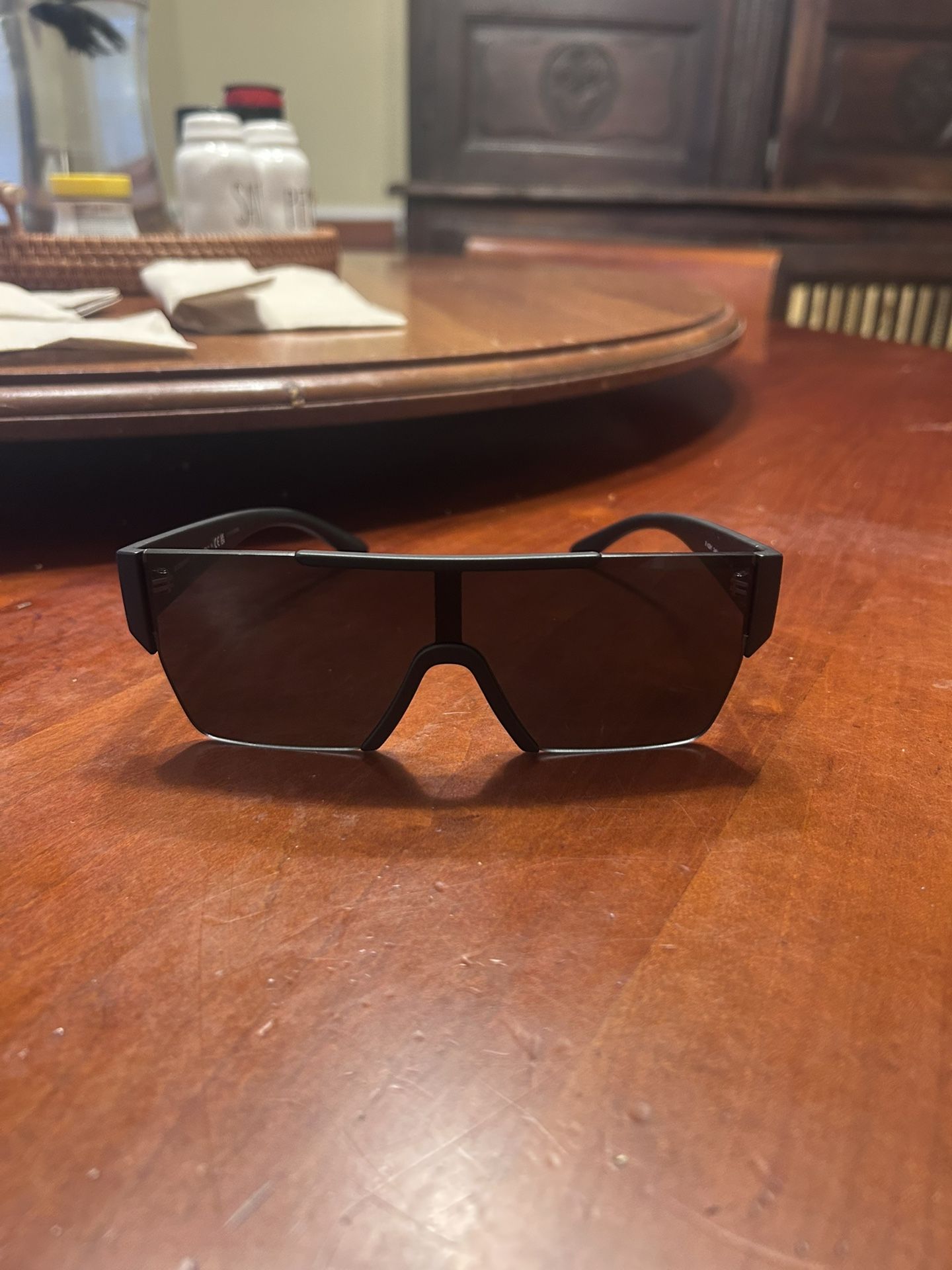 sun glasses Burberry