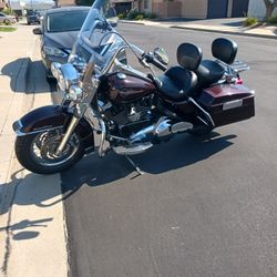2007 Harley Davidson Road King.