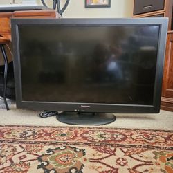 Panasonic LCD TV. 35" Wide. 25" High.