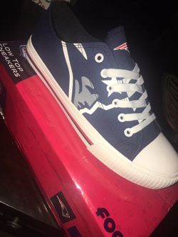 New England Patriots size 8