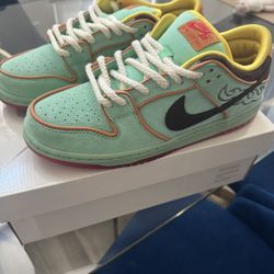 Brand New Nike SB Dunks Tourmaline Size 9.5
