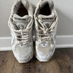 Men’s Balenciaga Runners 