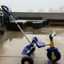 Kids Tricycles /bake 