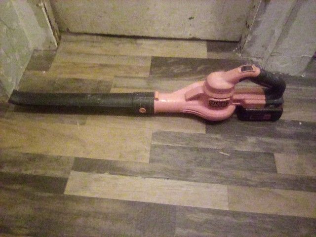 Black & Decker Leaf Blower