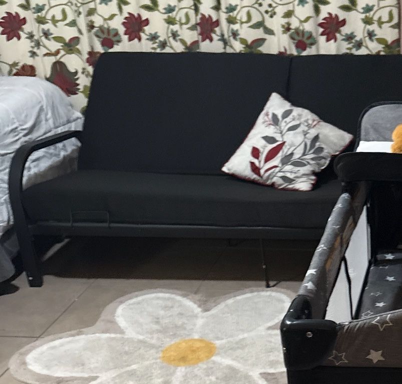 Futon Bed - College Or Guest Room -6ft Long