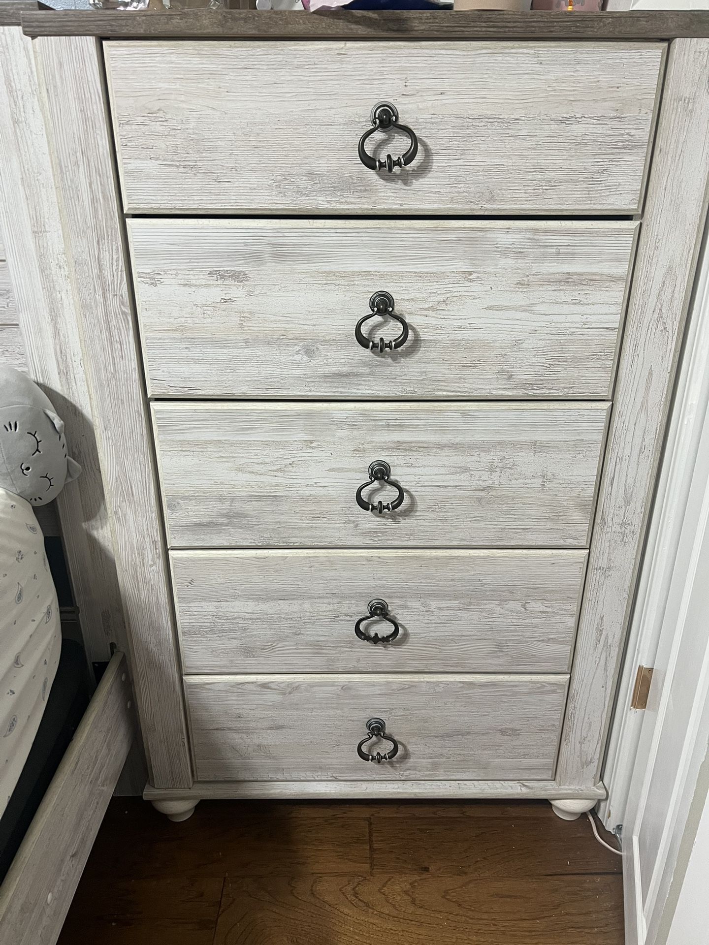 Ashley Homestores Willowton Chest Of Drawers