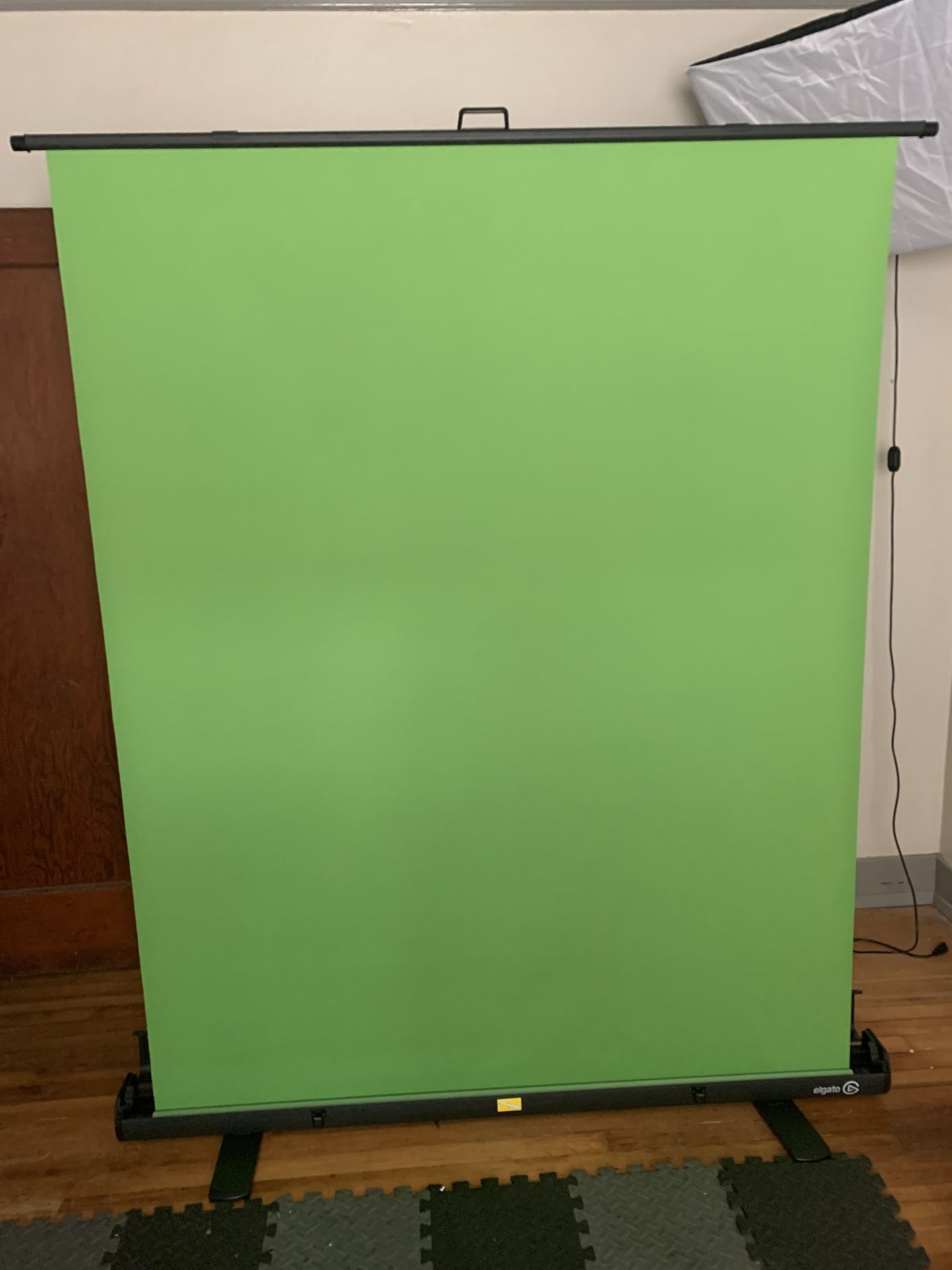 Elgato Collapsible Green Screen- $80
