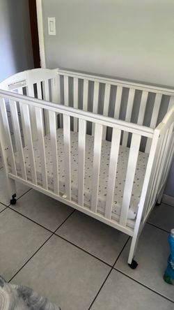 In new condition baby crib