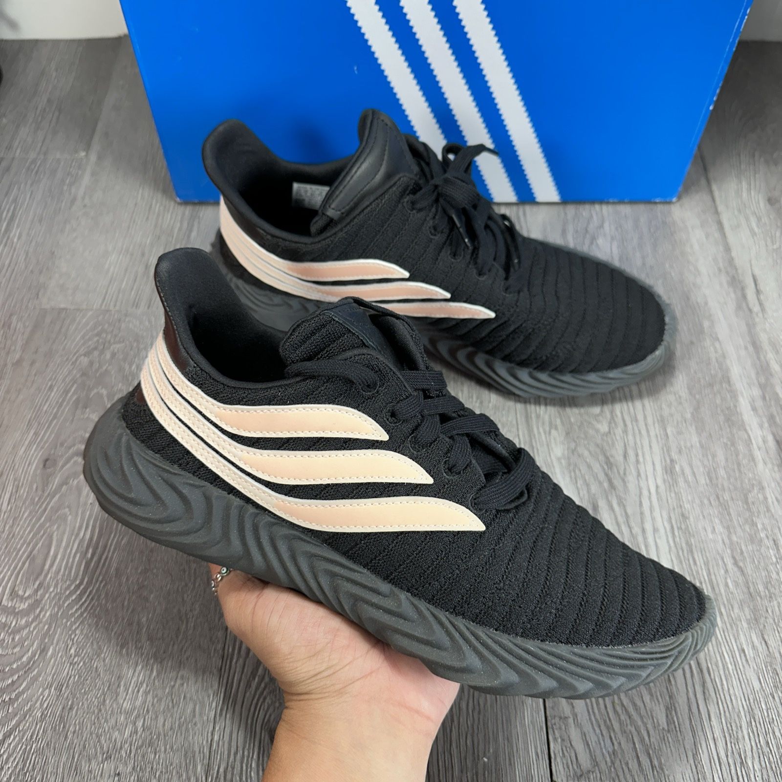 Size 7.5 adidas Sobakov Chalk Coral 2018 Sneaker Shoes MINT