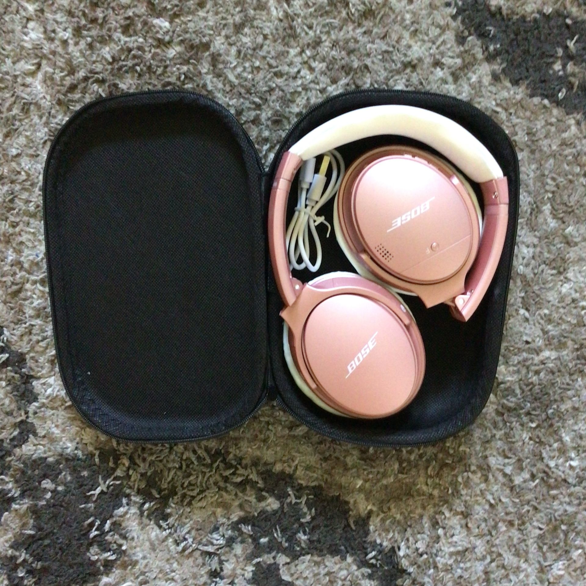 Used BOSE Quiet Comfort 45 Bluetooth Headphones - Rose Gold