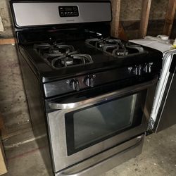 Frigidaire 30" Gas Range stove/oven