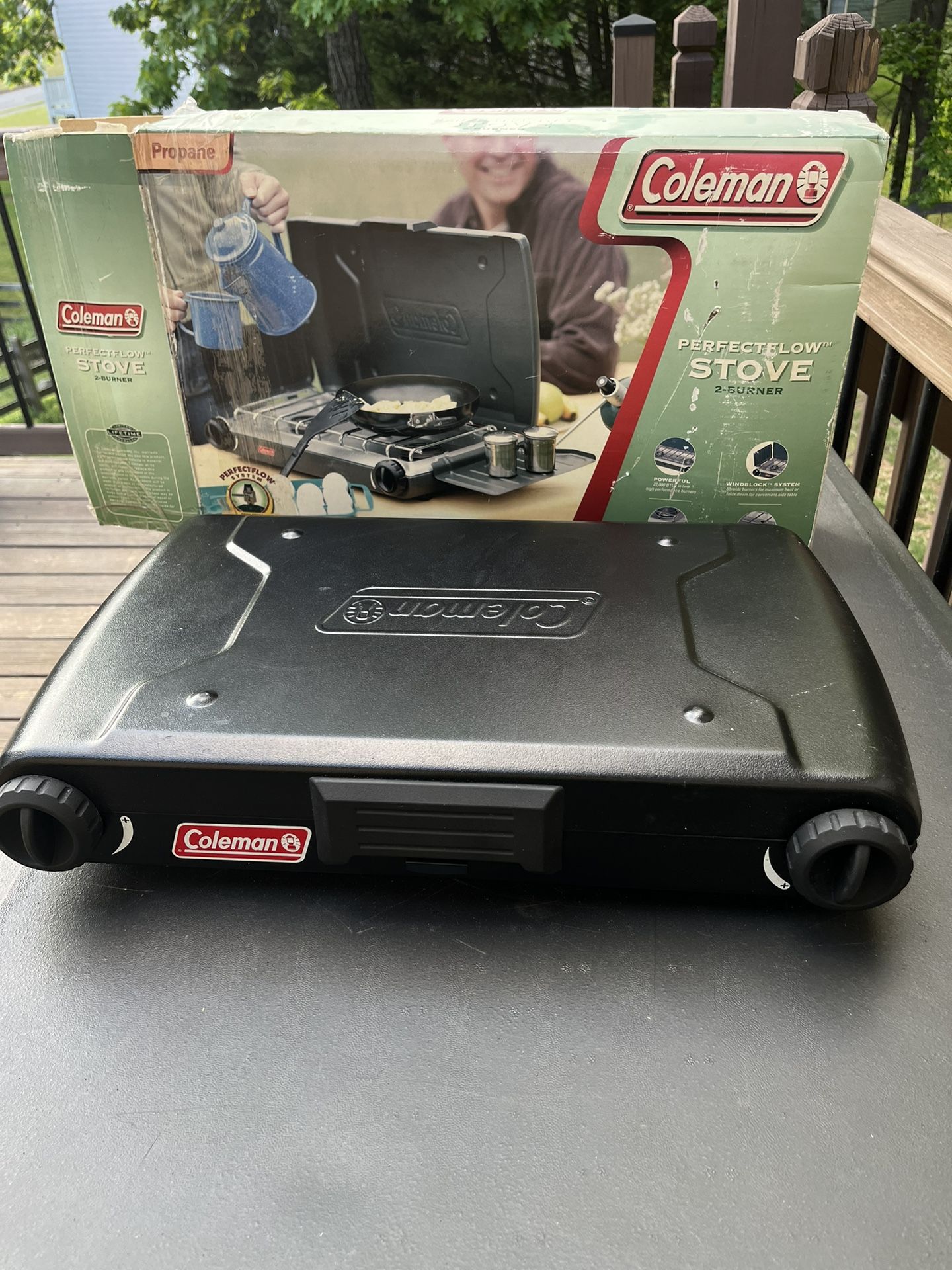 Coleman 2 Burner Stove Propane 22,000 BTUs