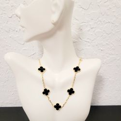 18k Gold With Black Floral Womens Necklace Pendant Gift