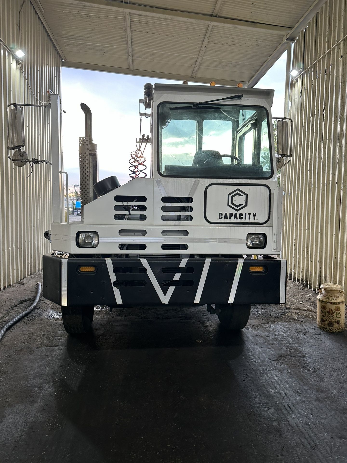 Capacity Yard Horse