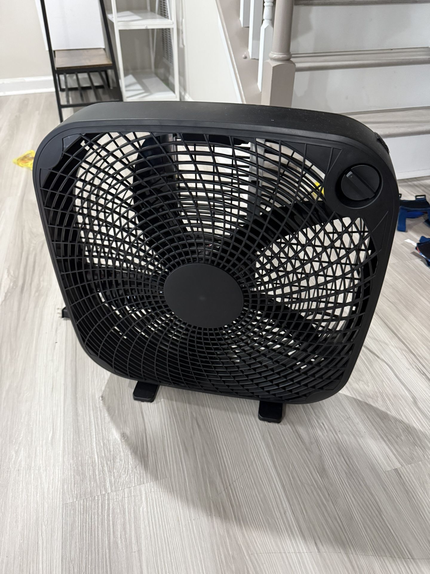 Amazon Basics 3 Speed Box Fan, Indoor Electric Fan for Home Cooling, 5 Blades, Lightweight Design, 67 Watts, 20-Inch, Black, 6.8"D x 20.86"W x 21.33"H