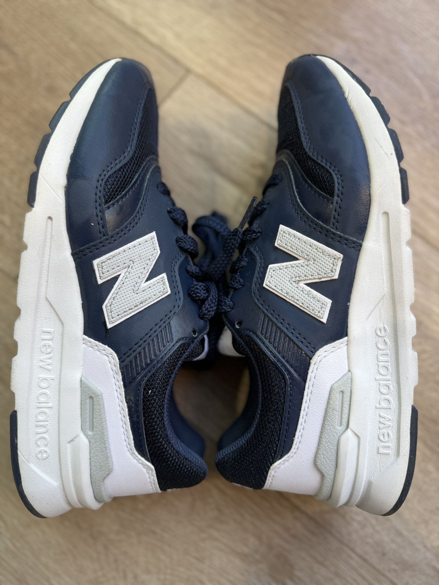 New Balance 997H (Women's)
