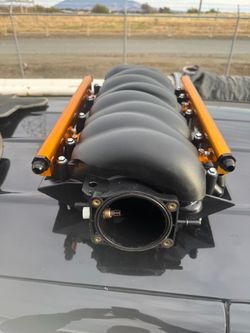 Newer LS3 intake with New racetronix 3/4 fuel rails