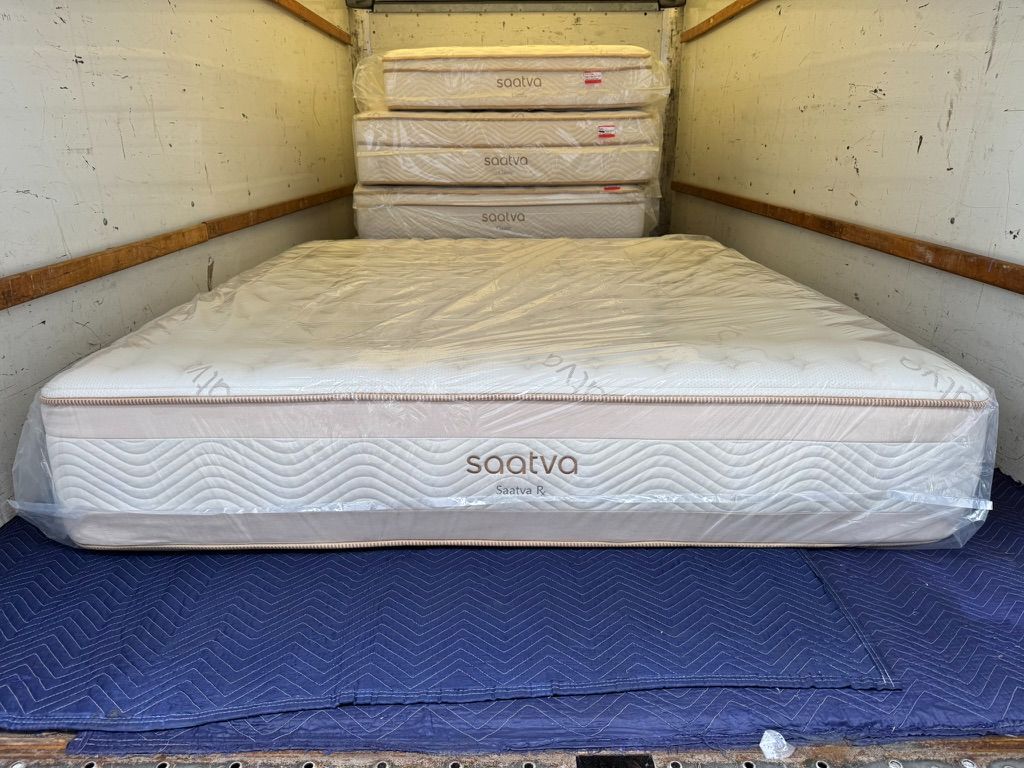 LIKE NEW! Saatva Rx King Mattress - Delivery Available 