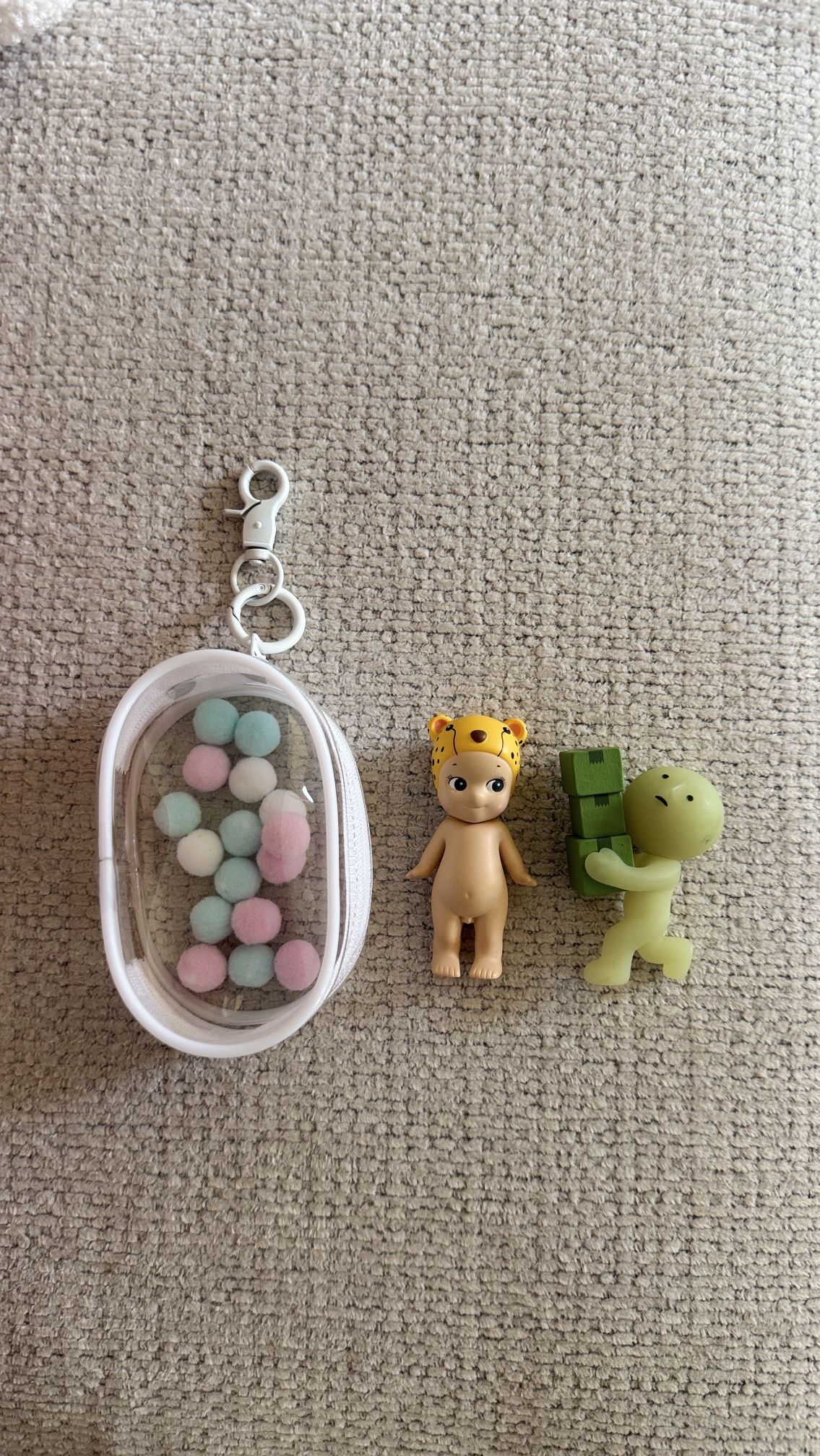 Authentic sunny angel and smiski + case