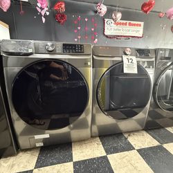 Samsung Frontload Washer and Dryer Set in Stainless Steel ☀️