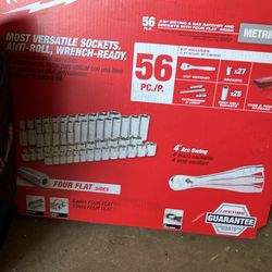 Milwaukee 56pc 3/8 dr Ratchet and Socket Set
