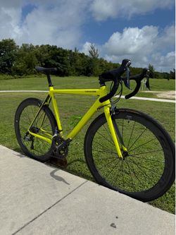 Cannondale CAAD Optimo 2 Race Bike.