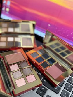 Esteem Lauder Eyeshadow Sets
