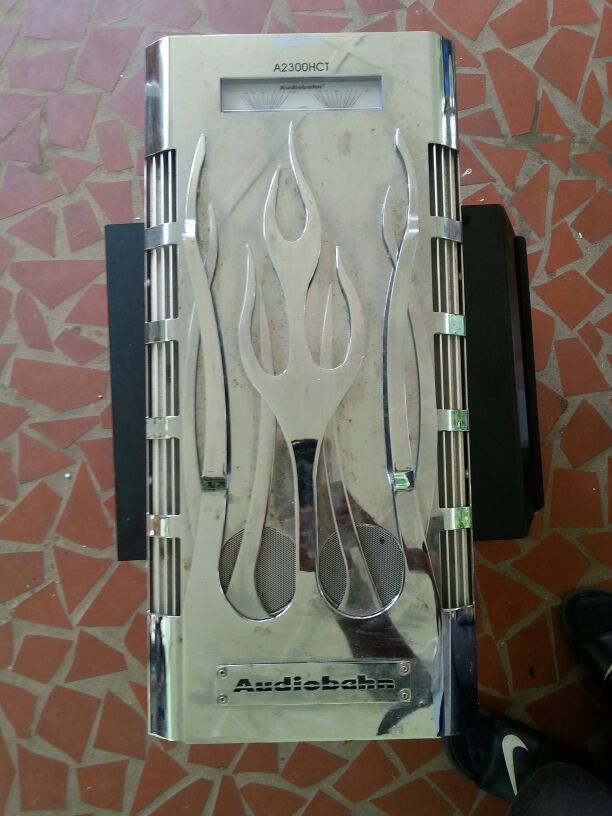 Audiobahn A2300HTC Amplifier