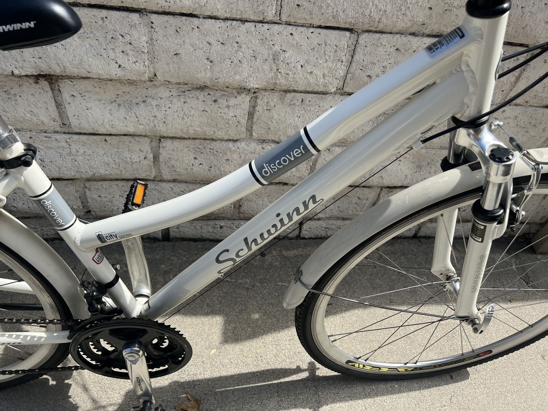 Schwinn discover women's online hybrid bike for sale