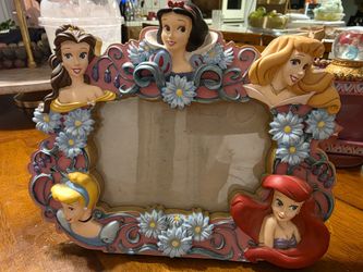 Authentic Original DISNEY store Exclusive Picture FRAME!!