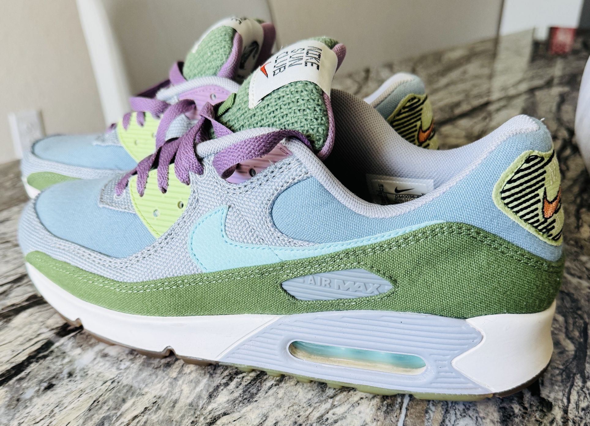 Men's Nike Air Max 90 SE Size 12 Sun Club DM0036-400 No Shoe Box Price is Firm