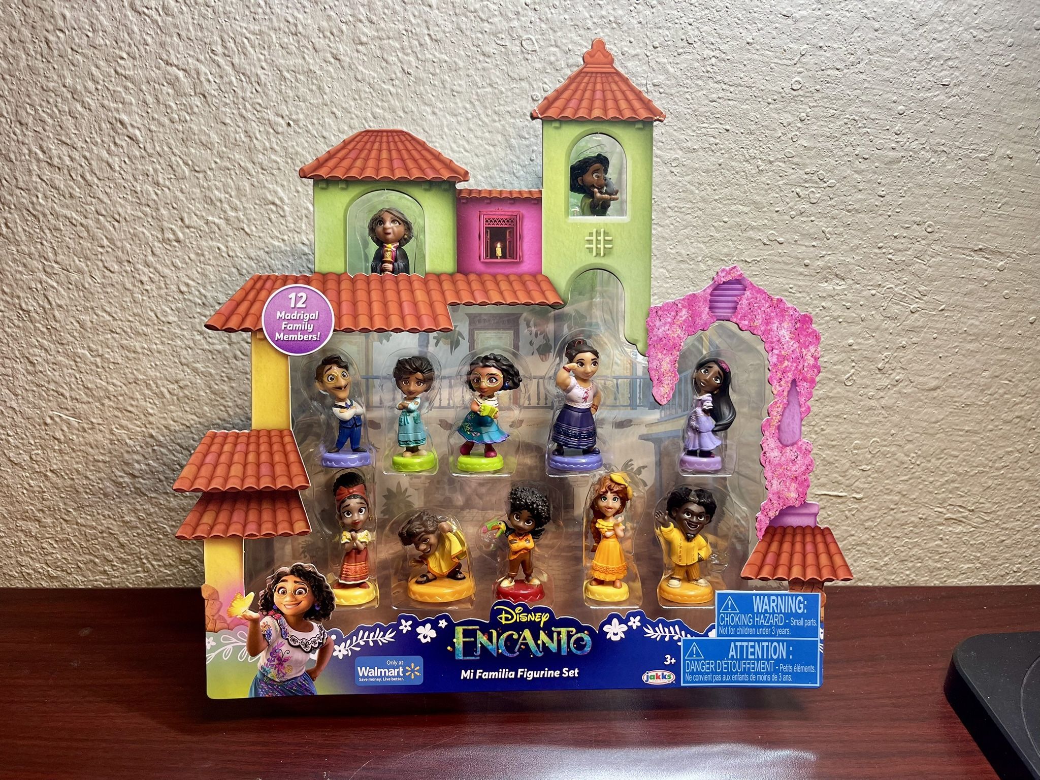 Disney Encanto Mi Familia Toy Figurine Doll Playset, 12 Pieces New!