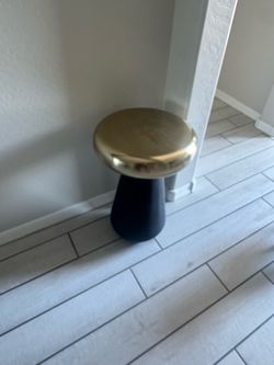 Round End Table