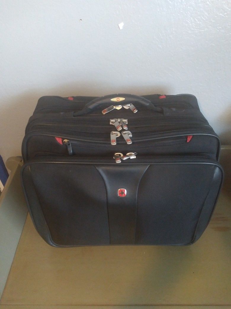 Wenger Swiss Gear Rolling Luggage Retractable Handle 17" Laptop Bag Patriot